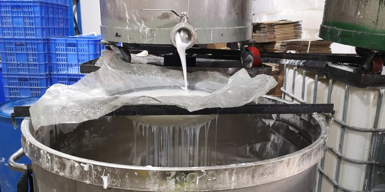 模具硅膠一點雜質(zhì)都不存在現(xiàn)實嗎？