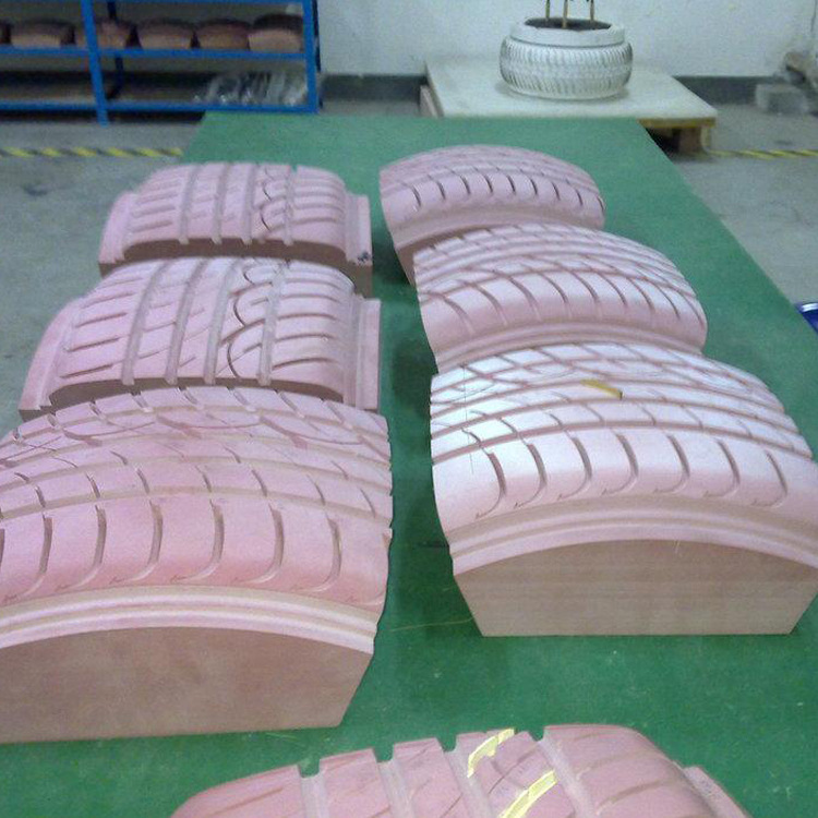 翻模輪胎模具硅膠用多少硬度的膠 ？